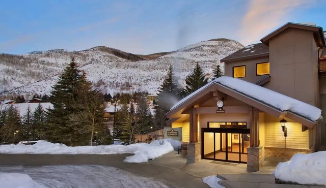 Thanksgiving Weekend Getaway at Marriott's Streamside Birch Resort in Vail CO