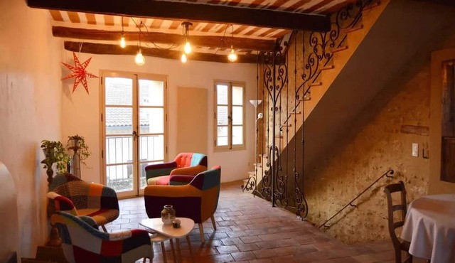 Homerez - Beautiful apartement for 4 ppl. with terrace at Courthézon