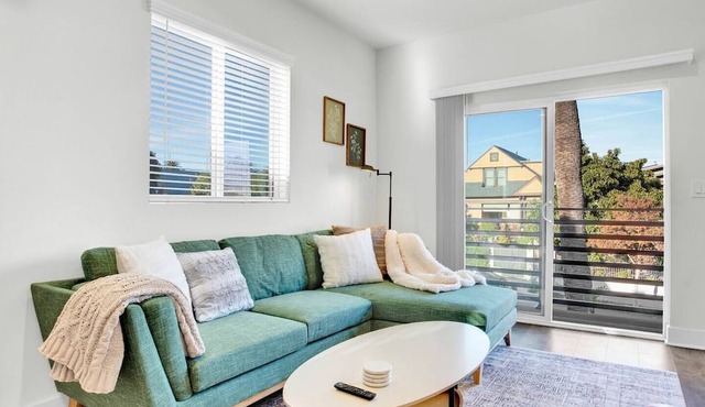 Newly built luxury condo near Downtown&Hollywood