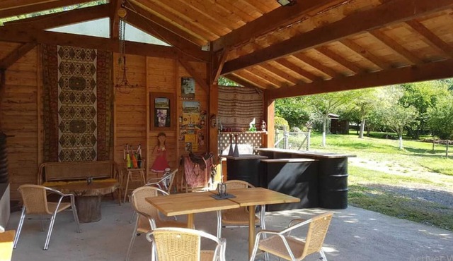 Homerez - Beautiful bungalow for 4 ppl. with terrace at Sédeilhac