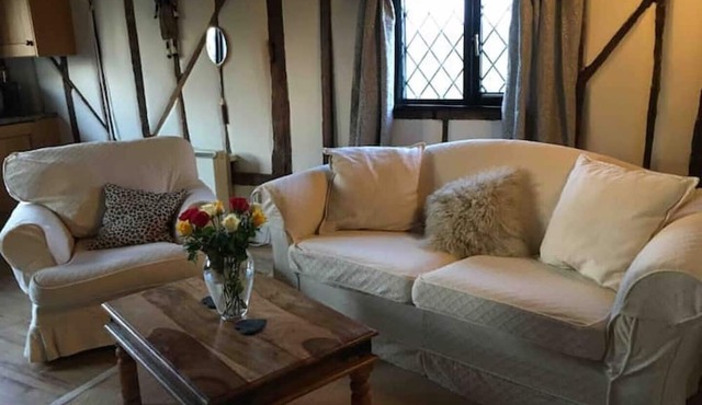 The Dairy - beautiful 300 yr farm dairy