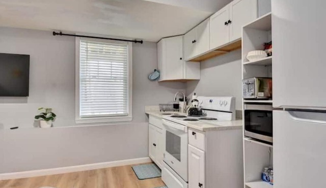 Entire home with master bedroom