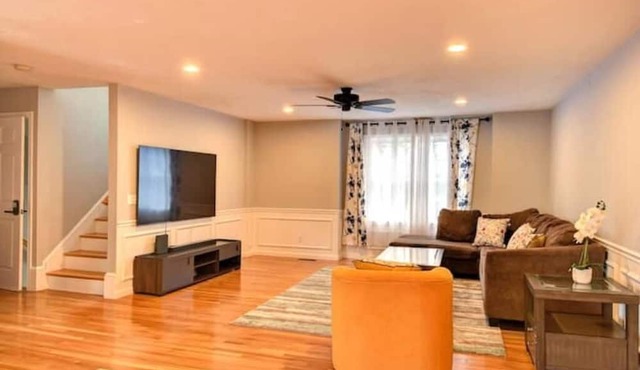 Spacious House with Master Bedroom