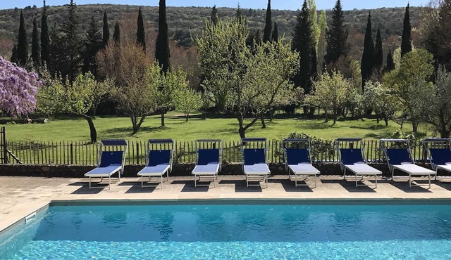 Homerez - House for 4 ppl. with shared pool, garden and terrace at Valaurie