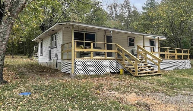 3 bed 1 bath house on 1 acre in the path of totality for the 2024 Eclipse