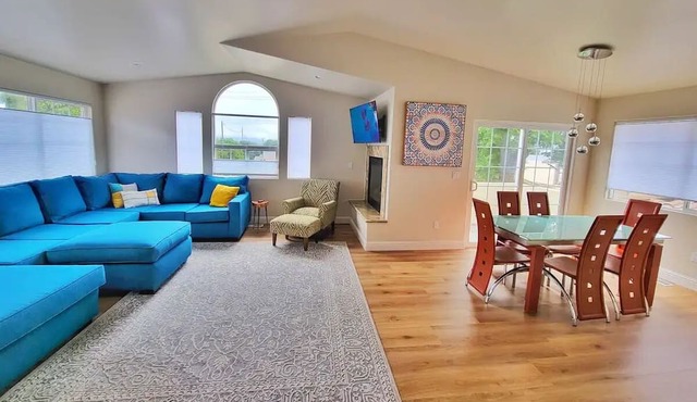 Spacious, Newly Renovated, PetFriendly by Monterey