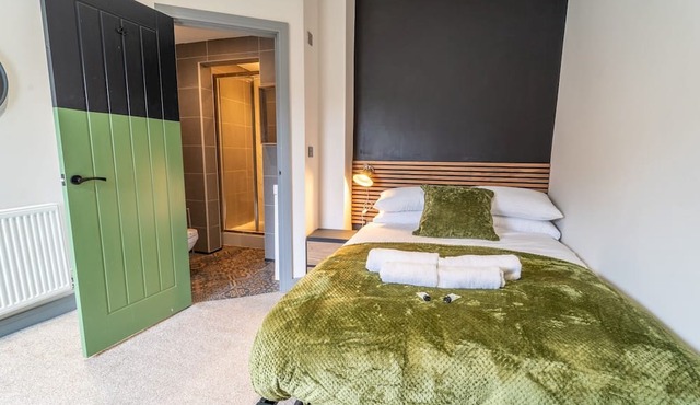 Modern work Retreat with Dedicated Workspace | Pass the Keys