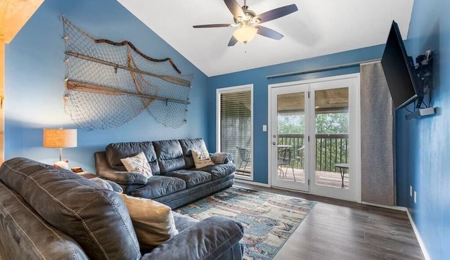 2 Pools 7 Min To SDC, Fishing Pond