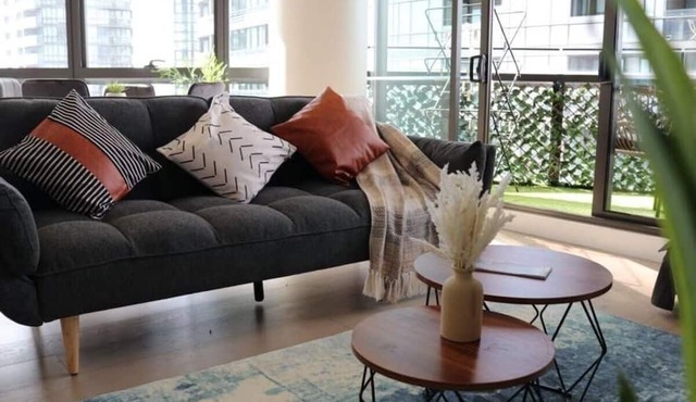 Melbourne CBD delight near Crown, MCEC, DFO - PS4