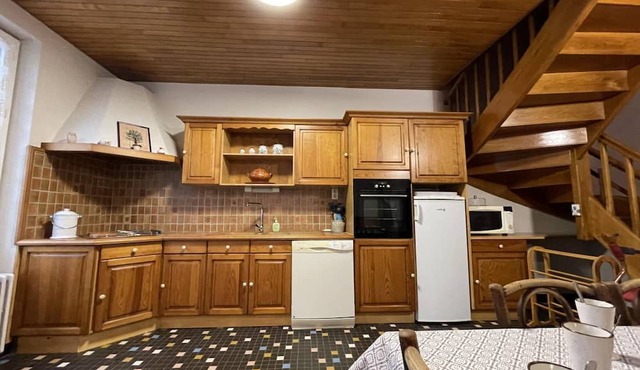 Gite Ferrières-sur-Sichon, 5 bedrooms, 10 persons