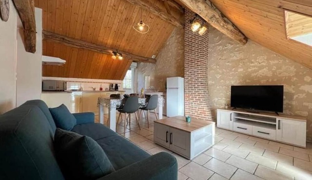 COSY ACCOMMODATION~CLIMATE CONTROL~ZOO DE BEAUVAL
