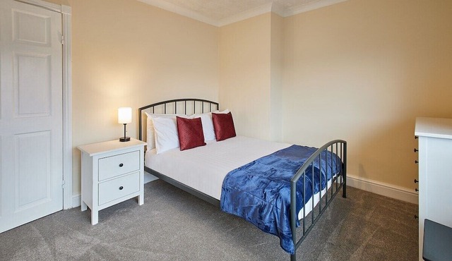 Host & Stay | Fifth Avenue