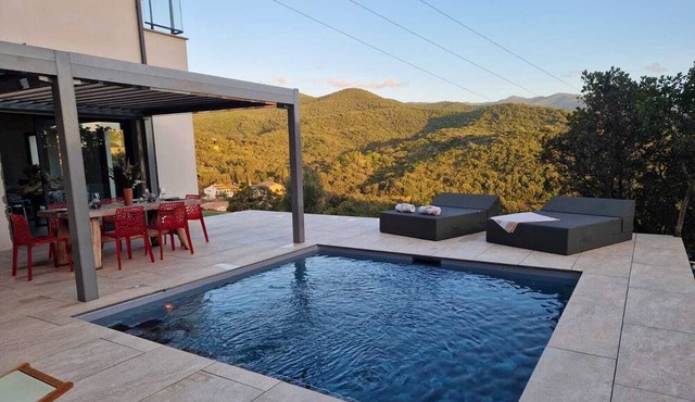 Grande Villa Familiale, 8 Chambres, à 3 Minutes de la Plage et Commodités