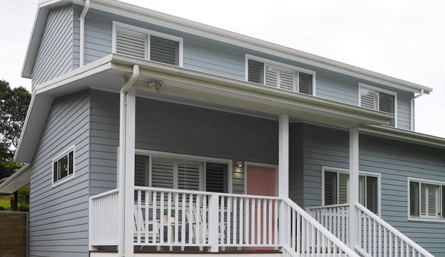 Luxury 2 story home in Yowie Bay. Close to Sydney CBD & Cronulla Beach