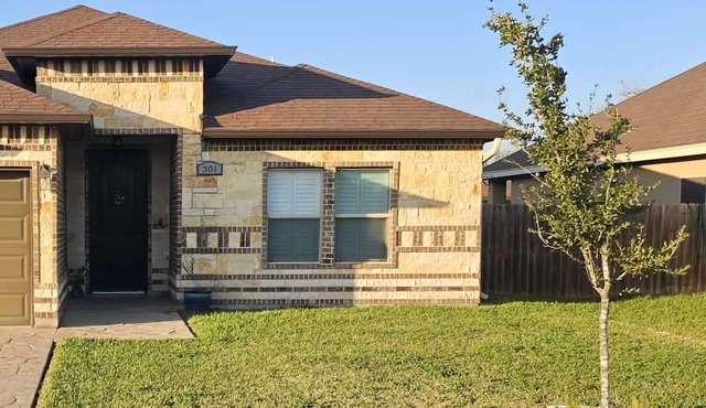 3 bdr 2 bath open concept home.