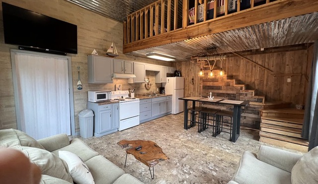 Cozy cabin near Greers Ferry Lake!