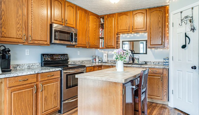 Work-Friendly Attica Vacation Rental w/ Patio!