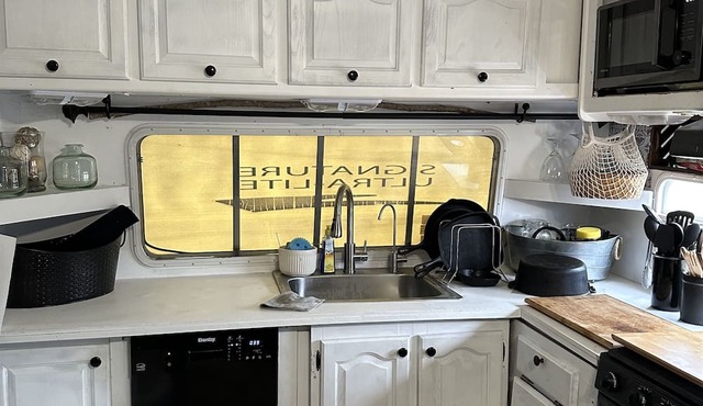 Cozy RV in Snow Hill
