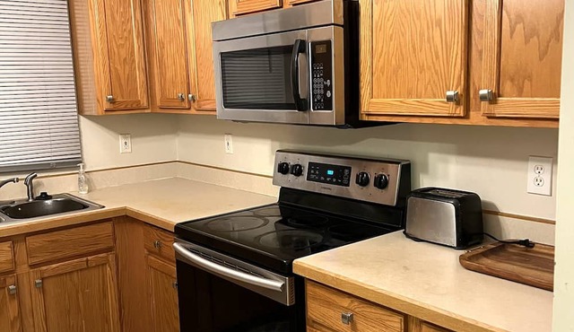 Cozy 3-bedroom house near CMH Airport and Easton Mall