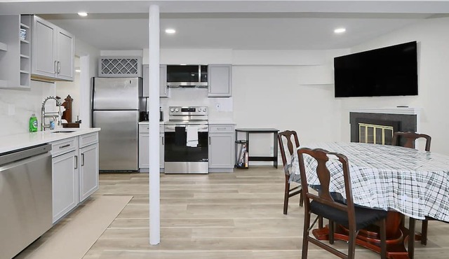Cozy 1-bedroom house in West Springfield