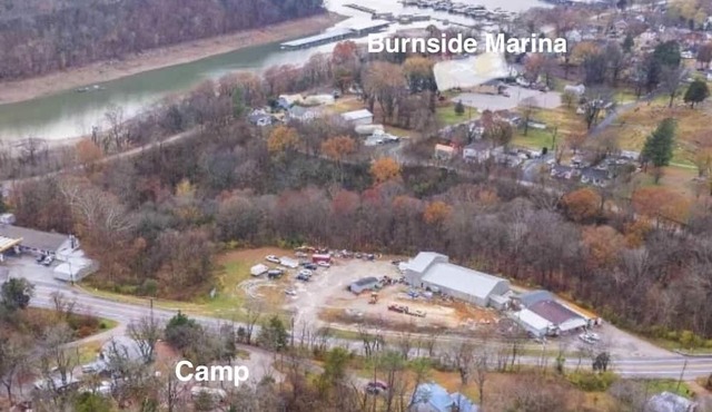 Private camping less than a mile from marina AND General Burnside State Park.