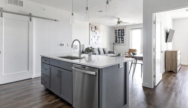 Modern Apartment in Prime Location (ID1403X650)