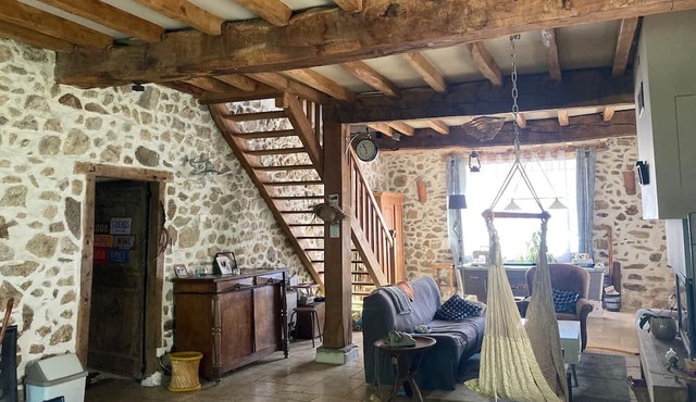 Au Cœur du Pays Basque, Maison Style Basque Rénovée, Beaucoup de Charme