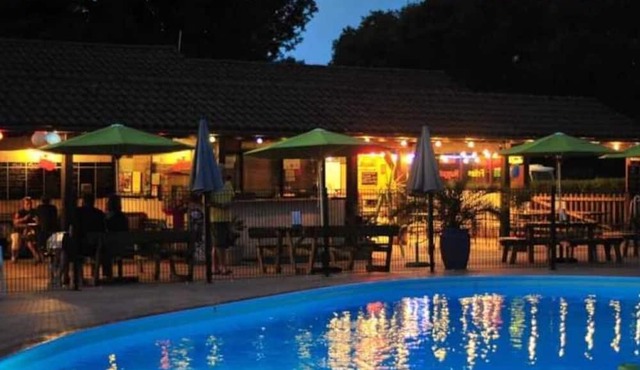 Camping 3 étoiles - ef0a0i