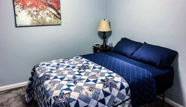 Private Room/Private Bath Suite with Living Room in Newark, DE