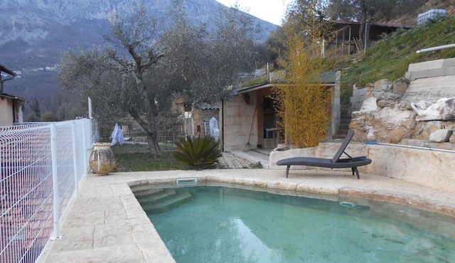 Appartement Dans Maison de Campagne,aux Porte du Mercantour et 45mn des Plages