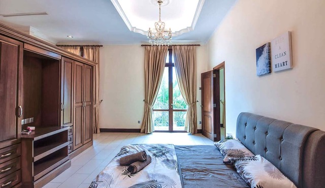 A Chic & Spacious 5BR Unit in Ampang, FREE Parking