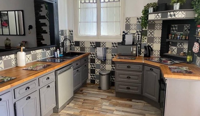 Maison Typique au Cœur du Village de Maillé