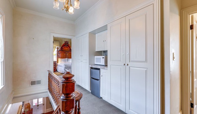 Spacious Home in Sutter Creek - Walk to Wineries!