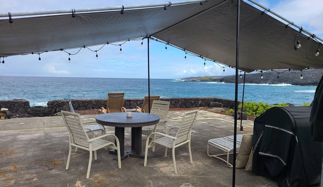 Milolii Ocean Front Studio