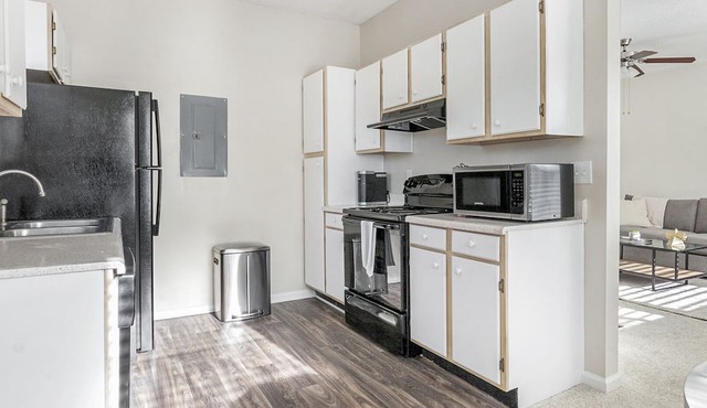 Modern Apartment in Prime Location (ID1182X417)