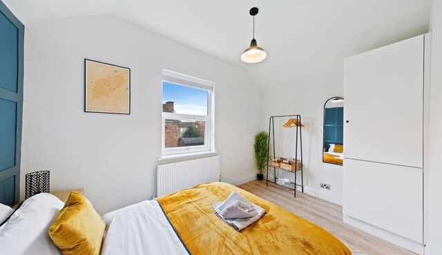 Kettering Central - Modern Luxury Apartment!