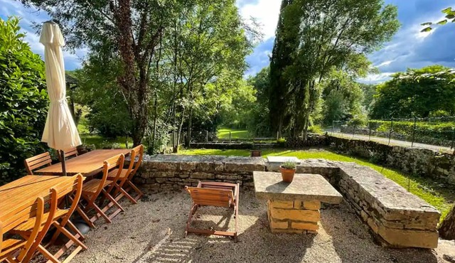 Homerez - House for 8 ppl. with garden and terrace at Cressensac-Sarrazac