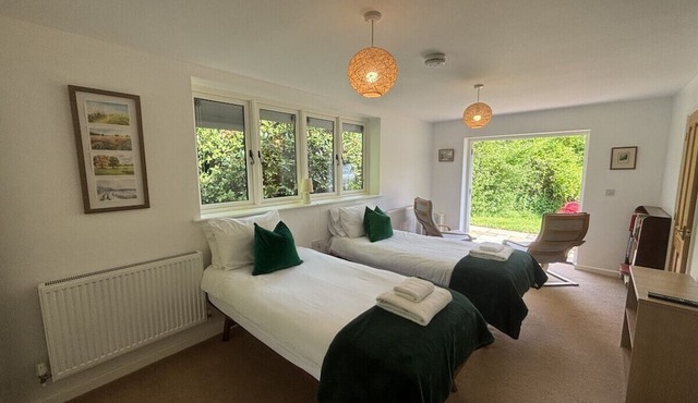 The Chalet, Lime Tree Cottage Andover