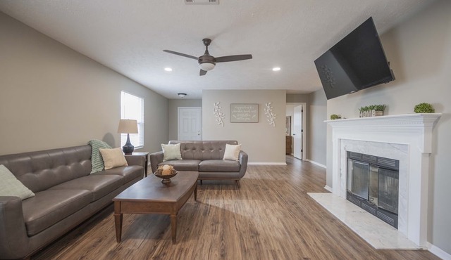 Double Diamond Rentals - Modern 3Bdr home/Families