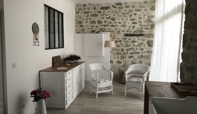 Cottage "Gîte Les Trois Chênes" with Private Terraces, Private Garden & Wi-Fi