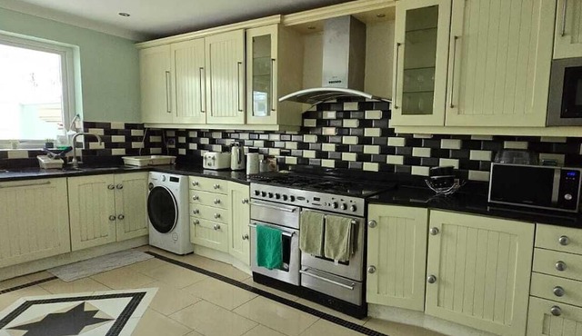 Cedar, One Large Double Room, Romford