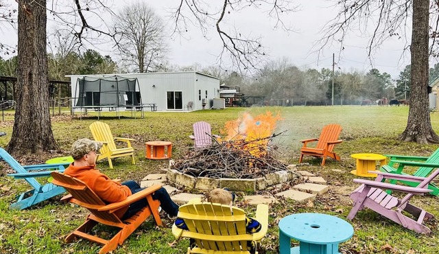 Peaceful Ranch for Starviewing, Fire Pit, Spa, Feed the cow's treats.