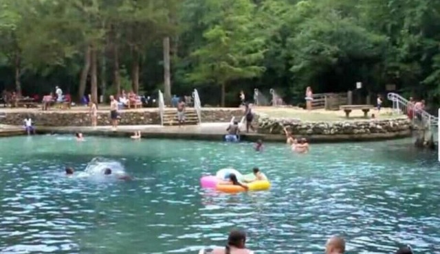 Luxe Escape 3 mins from De Leon State Park