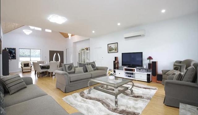 Stunning Holiday Home Marysville Farm stay in Marysville, Australia