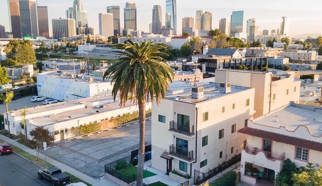 Downtown Delight by AvantStay | 10min to Staples