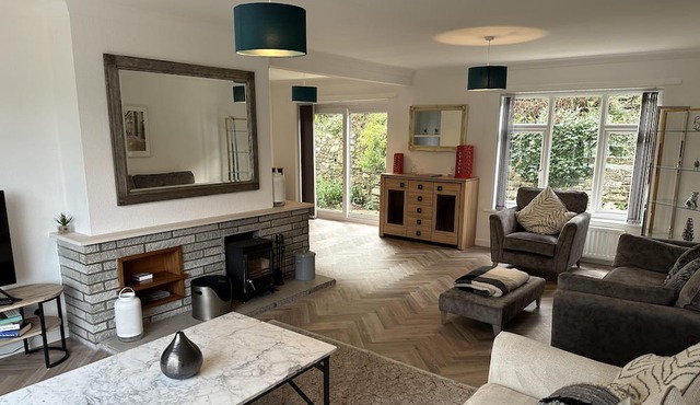 Impeccable 4-Bed House in Bournemouth