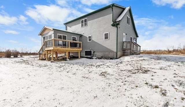 Beautiful countryside home, fresh remodel. Minutes from Lincoln and Omaha.