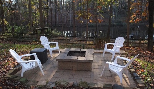 Modern Waterfront Cabin in Mooresville, NC! The perfect tranquil escape
