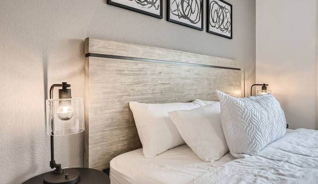 Long Term, 75in TV, Gym & Peloton, King Bed, Office, Private Yard
