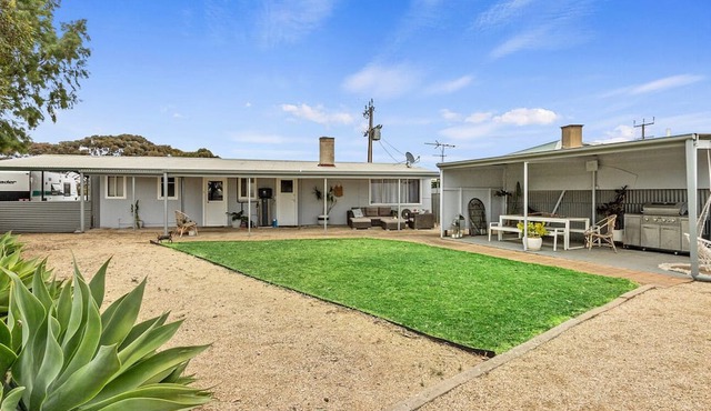 Discover Fairway View: Your Perfect Ardrossan Retreat